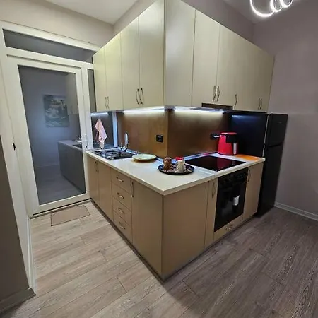 Near Us Embassy With Balcony Appartamento